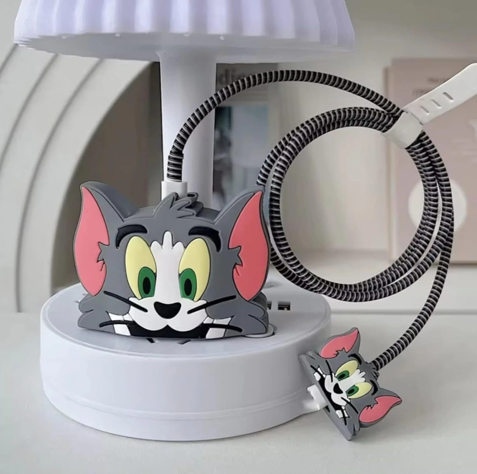 Tom Charger Cover With Spiral Cable Protectors Sleeve